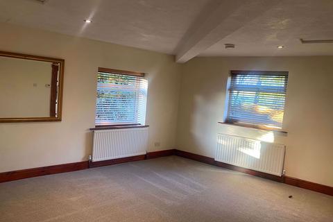 3 bedroom maisonette to rent, Lawns Lane, Leeds, LS12 5ES