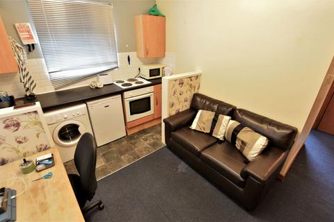 1 bedroom flat to rent, Cardigan Road