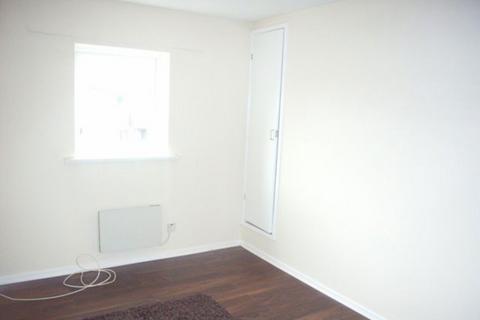 2 bedroom flat to rent, Agincourt, Hebburn