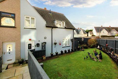 3 bedroom semi-detached house for sale, 30 Knowling Mead