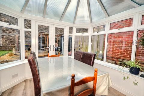 5 Sassoon Close, Salisbury, SP2 9LR