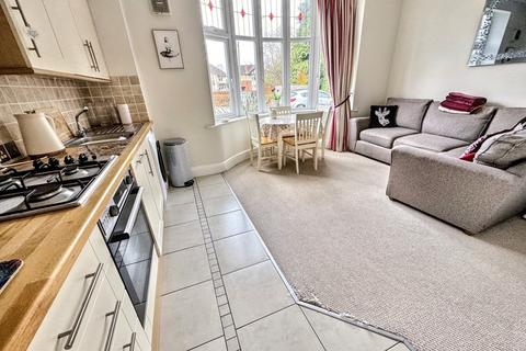 2 bedroom flat for sale, Wimborne