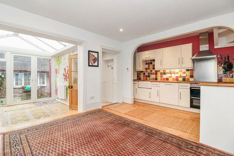 6 bedroom terraced house for sale, Pepperstock, Luton, Bedfordshire, LU1 4LJ