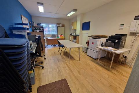 Office to rent, Unit F4 Cumberland Business Centre, Northumberland Road, Southsea, PO5 1DS