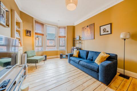 1 bedroom flat for sale, Ettrick Place, Flat 3/1, Shawlands, Glasgow, G43 1UB