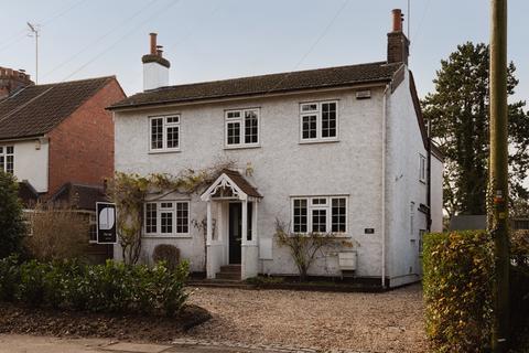 4 bedroom detached house for sale, Brockham Lane, Brockham, Surrey, RH3 7EQ