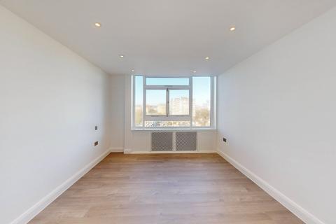 4 bedroom apartment to rent, Lyndhurst Court, Finchley Road, London, NW8