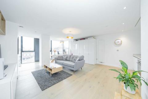 1 bedroom flat for sale, Highgate Hill, London N19