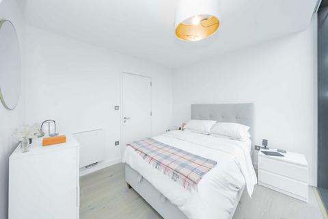 1 bedroom flat for sale, Highgate Hill, London N19