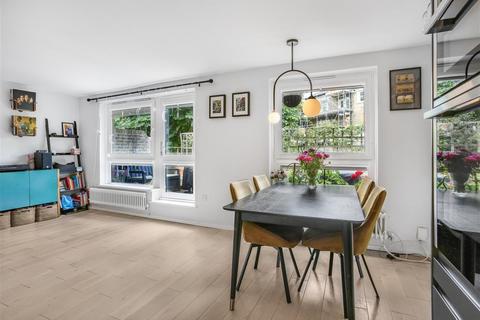 Flat 6, 2 Pemberton Gardens, London, N19 5RU