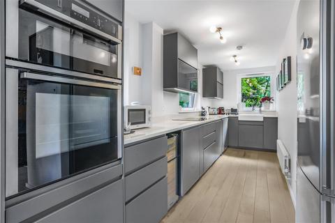 Flat 6, 2 Pemberton Gardens, London, N19 5RU