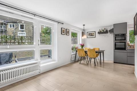 Flat 6, 2 Pemberton Gardens, London, N19 5RU