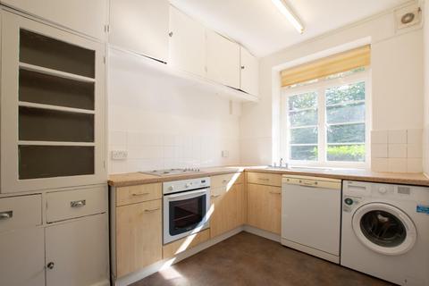 3 bedroom apartment to rent, Manor Court, Grange Road, Cambridge