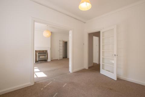 3 bedroom apartment to rent, Manor Court, Grange Road, Cambridge