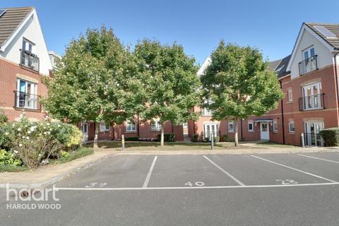 2 bedroom flat for sale, Gooshays Gardens, ROMFORD