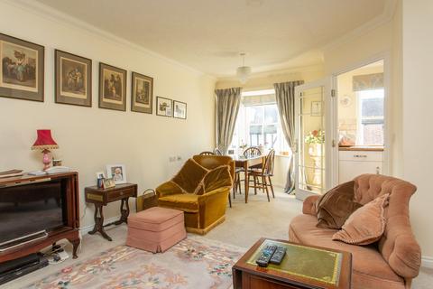 2 bedroom flat for sale, Roper Road, Canterbury, CT2