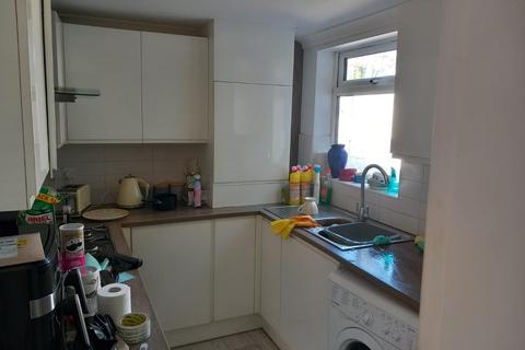 2 bedroom house to rent, Albert Road, Deal, CT14