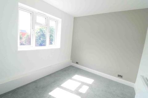 1 bedroom flat to rent, Central Parade, Penge