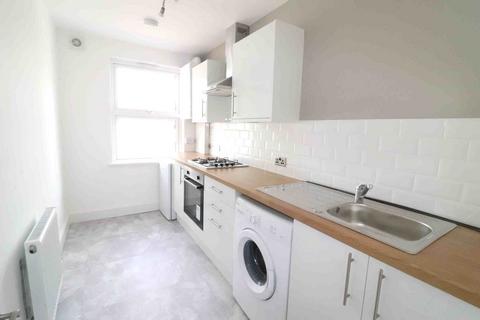 1 bedroom flat to rent, Central Parade, Penge