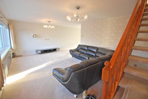 4 bedroom link detached house to rent, Lyndhurst Close, Wilmslow