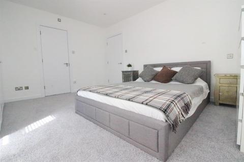 2 bedroom apartment to rent, Queens Wharf, Queens Road, Reading, RG1