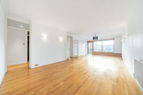 3 bedroom apartment to rent, St. John's Avenue Putney SW15