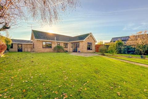 4 bedroom detached bungalow for sale, Thirlmere Avenue, St Nicolas Park