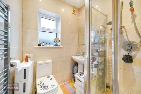 2 bedroom flat for sale, Welldon Crescent, Harrow HA1