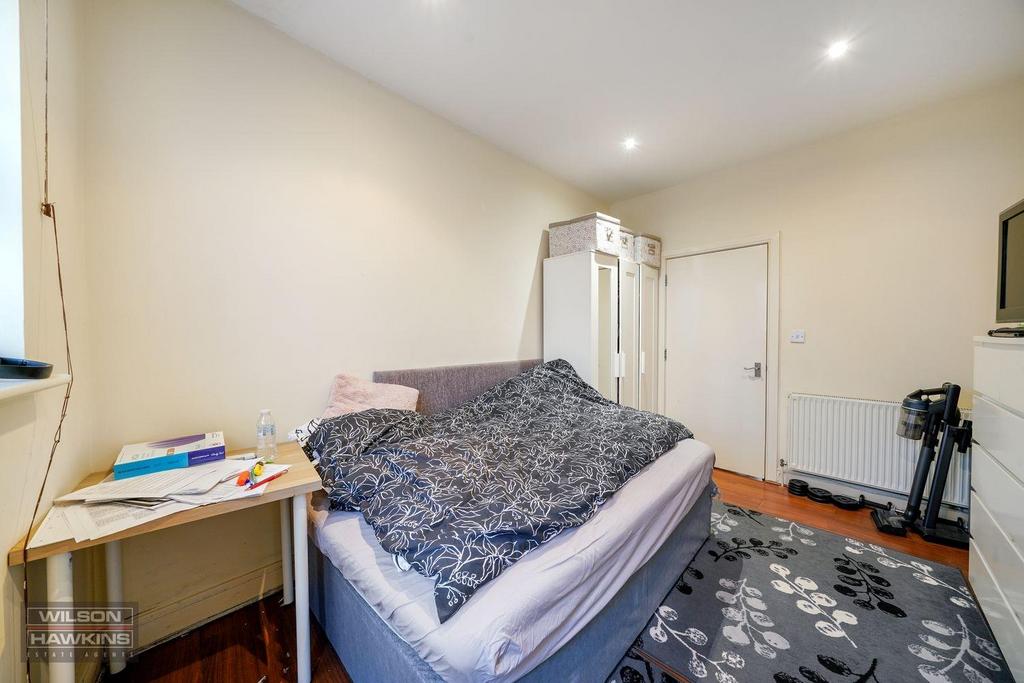 Flat 2, 80 Welldon Crescent - Kag OROIez OMd TTA0n2z R