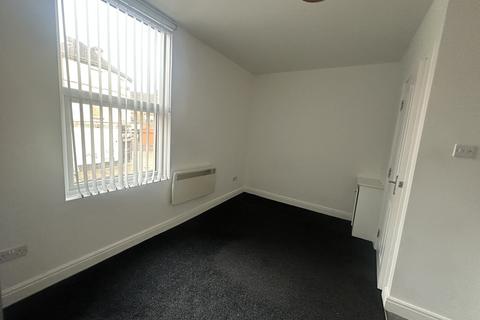 Studio to rent, Carisbrooke Road, Liverpool L4