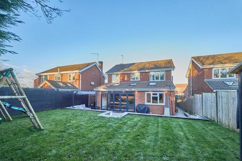 4 bedroom detached house for sale, Hawthorn Crescent, Burbage