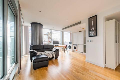 2 bedroom flat for sale, The Landmark, Canary Wharf, London, E14