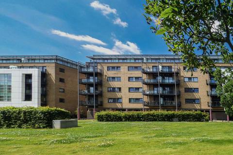 1 bedroom flat for sale, Ferry Court, Cardiff CF11