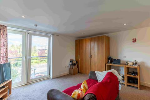 1 bedroom flat for sale, Ferry Court, Cardiff CF11