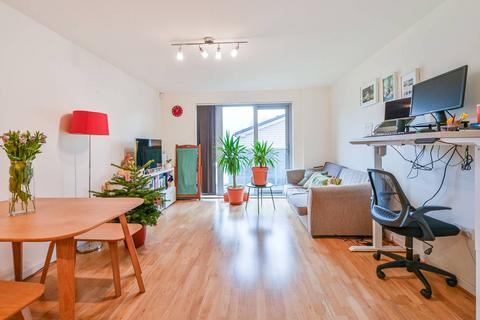 1 bedroom flat to rent, Cable Street, Shadwell, London, E1