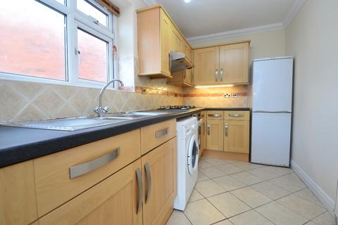 2 bedroom flat to rent, 306 Harrogate Road, Leeds LS17