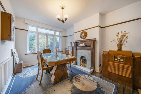 7 Holly Crescent, Beckenham, BR3 3DL