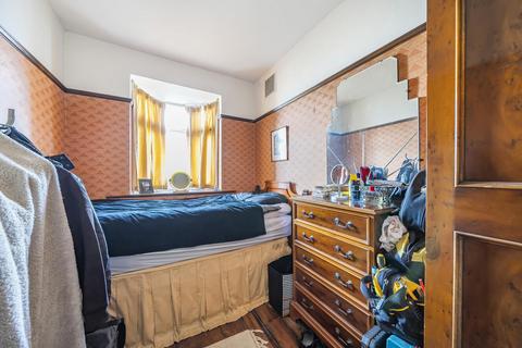 7 Holly Crescent, Beckenham, BR3 3DL