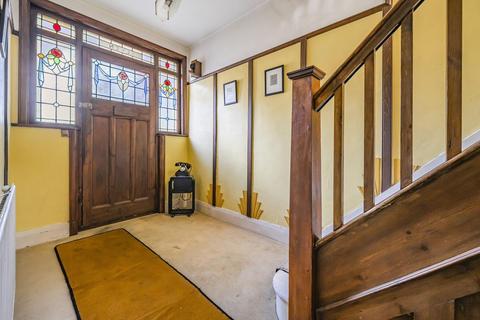 7 Holly Crescent, Beckenham, BR3 3DL