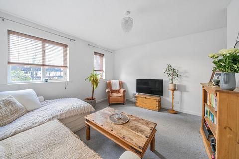 1 bedroom flat for sale, Mountbatten Gardens, Beckenham