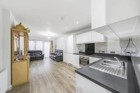 2 bedroom flat for sale, Westmoreland Road, Kingsbury, LONDON, NW9