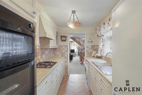 2 bedroom semi-detached house for sale, Lower Queens Road, Buckhurst Hill