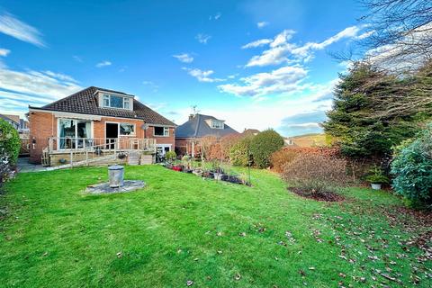 3 bedroom detached house for sale, Martlet Avenue, Disley, Stockport