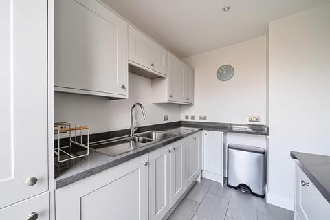 2 bedroom apartment to rent, Windsor,  Berkshire,  SL4