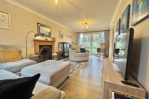 4 bedroom detached house for sale, Hester Place, Burnham-On-Crouch