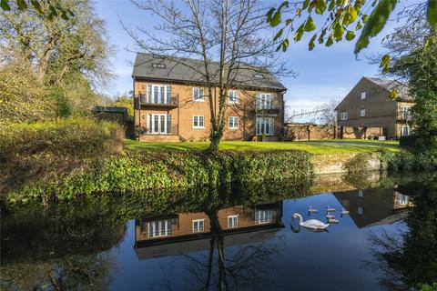 2, Heron Place Apartments Bank Mill, Berkhamsted, HP4 2FW