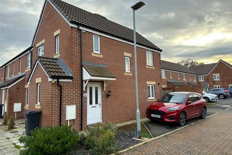 3 bedroom end of terrace house for sale, Bryant Close, Chippenham