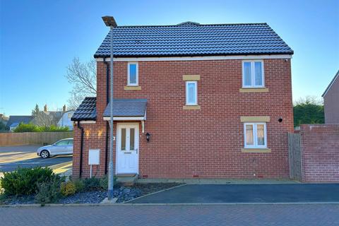 3 bedroom end of terrace house for sale, Bryant Close, Chippenham