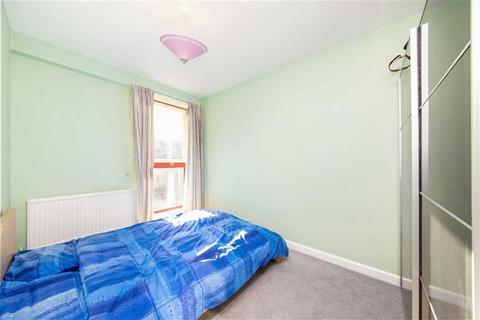 2 bedroom flat to rent, Cape Yard, London E1W