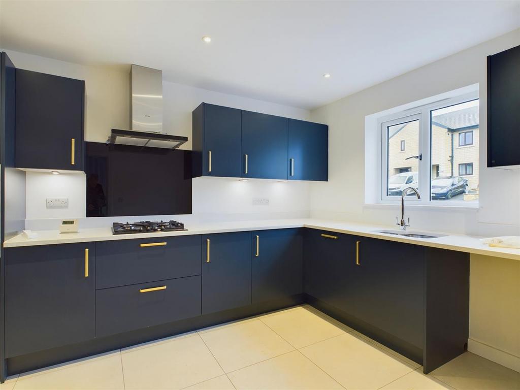 CAM03145 G0-PR0045-STILL008.jpg